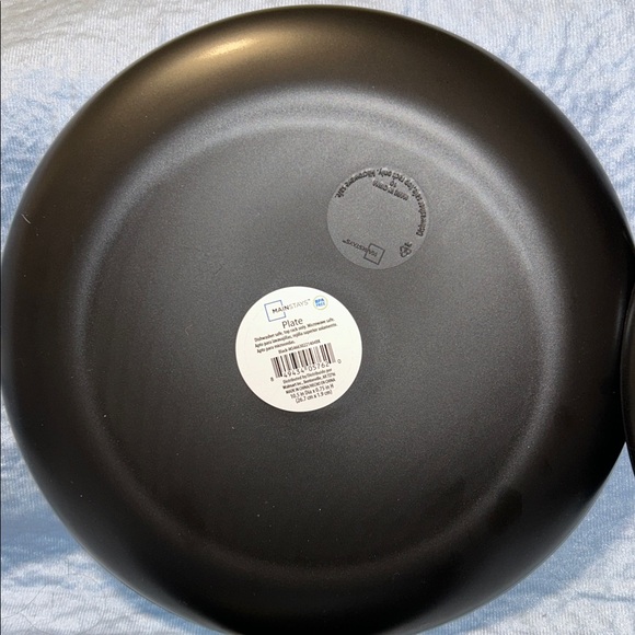 New Mainstays Set of 4 Black Bat Pattern Plastic Dinner Plates - Picture 10 of 13